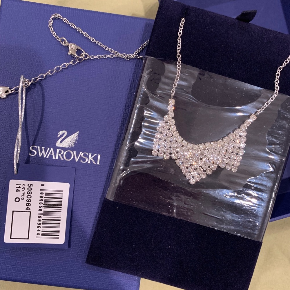 Swarovski necklace BNIB